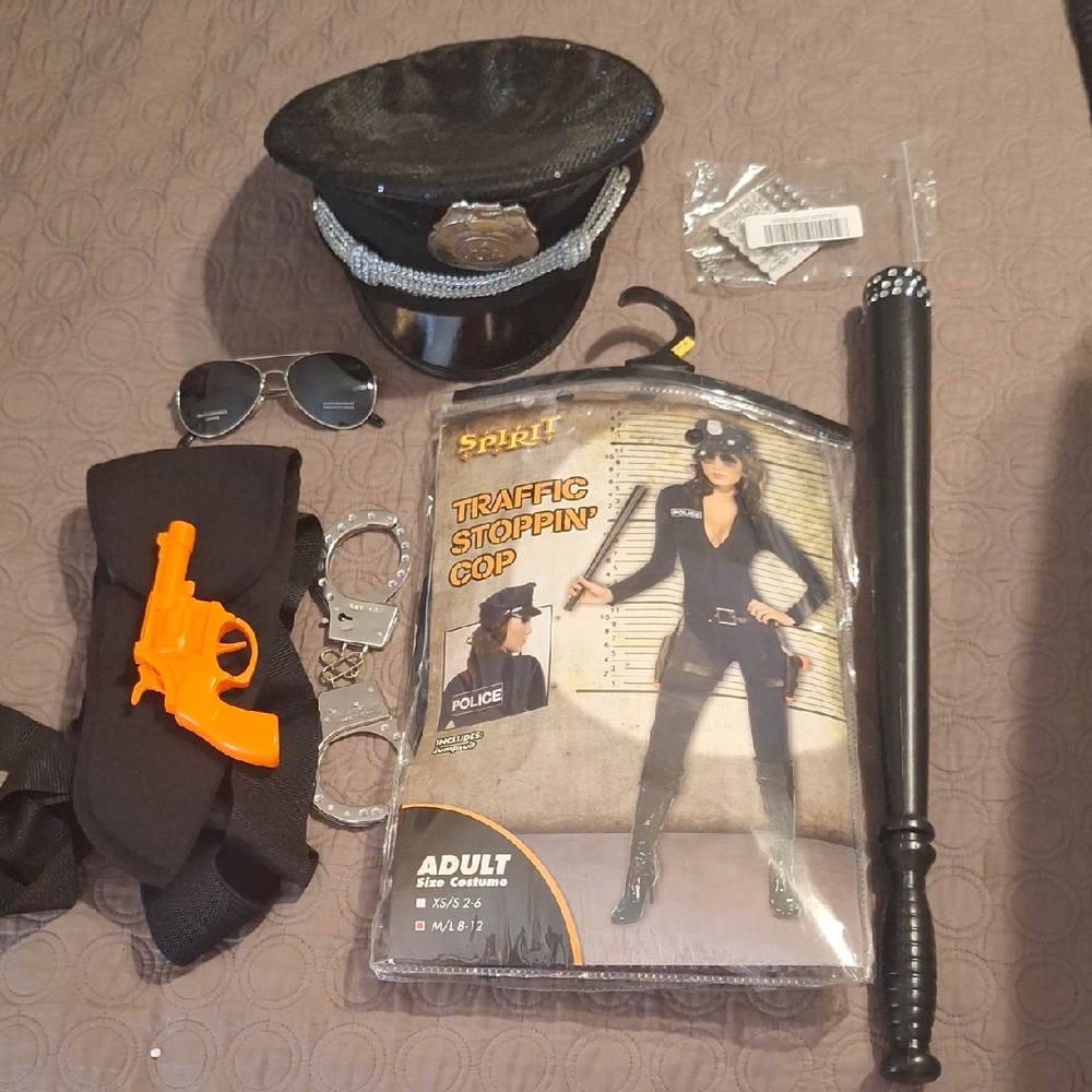 SEXY COP HALLOWEEN Costume Size M/L
